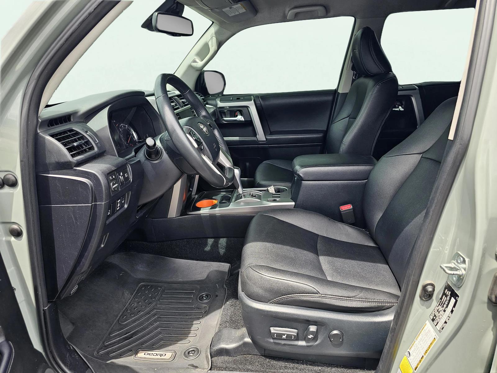 Used 2022 Toyota 4Runner - photo 2