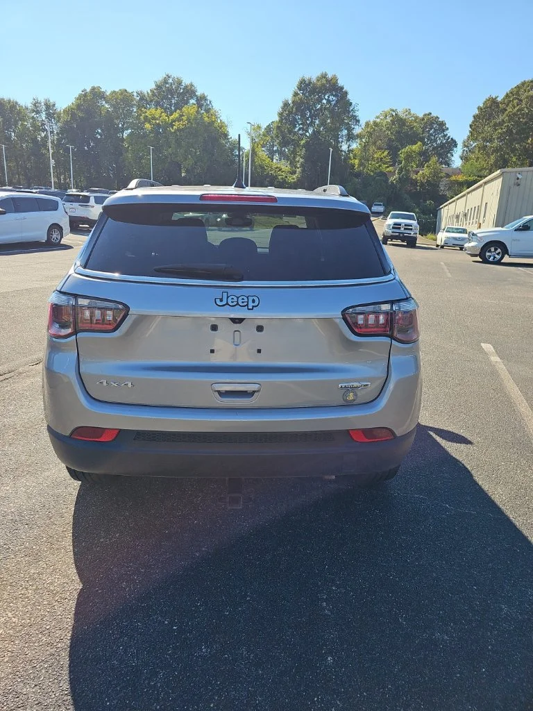 Used 2022 Jeep Compass - photo 1