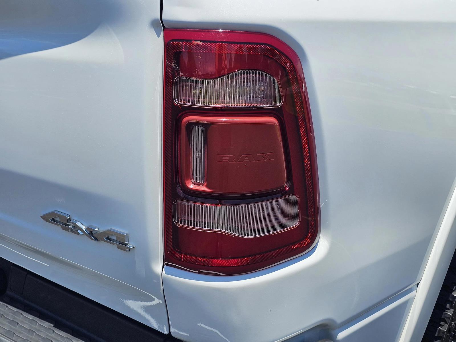 Used 2022 Ram 1500 - photo 11