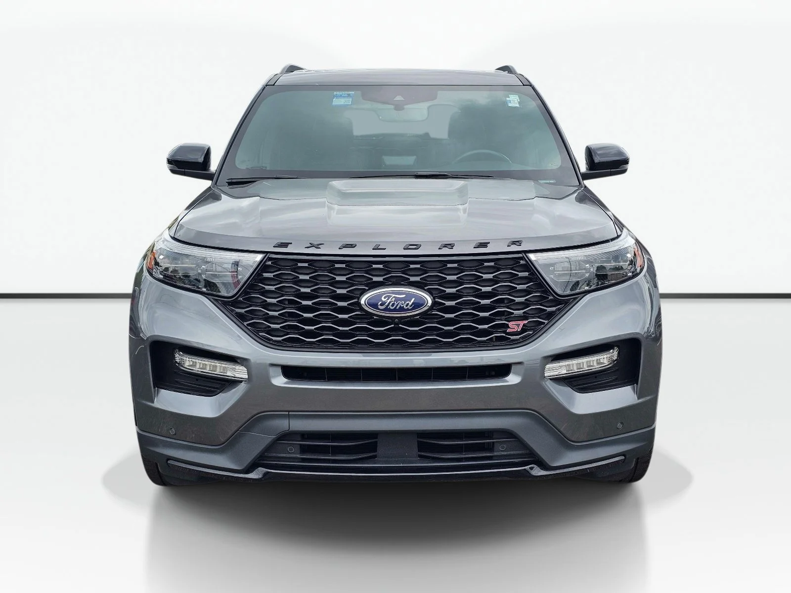 Used 2023 Ford Explorer - photo 2