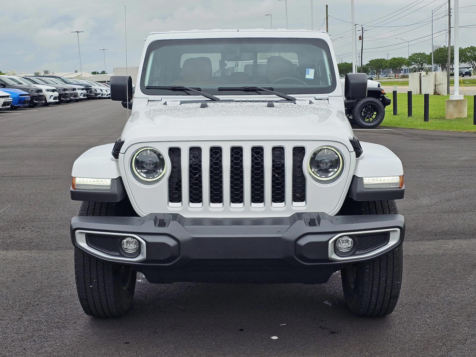Used 2023 Jeep Gladiator - photo 17