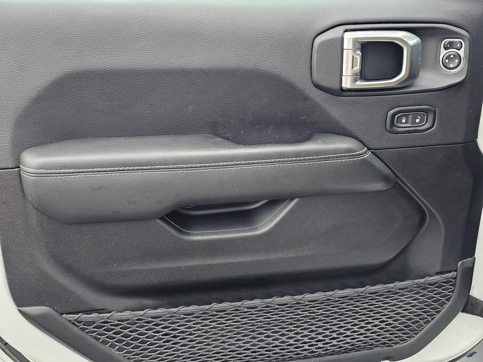 Used 2023 Jeep Gladiator - photo 30