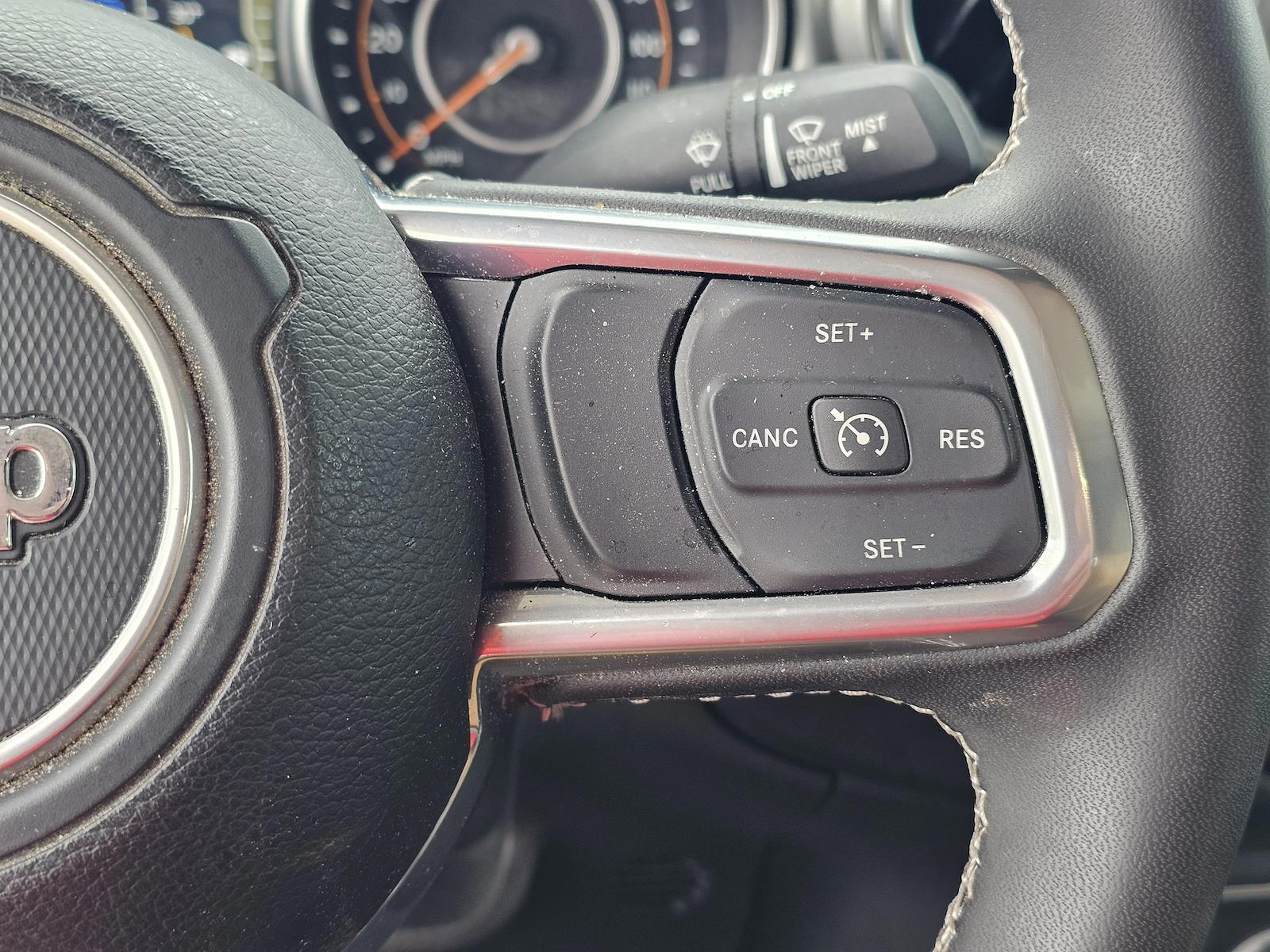 Used 2023 Jeep Gladiator - photo 37