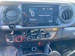 2017 Toyota Tacoma Extra Cab 4WD Pickup for sale #H501751 - photo 10