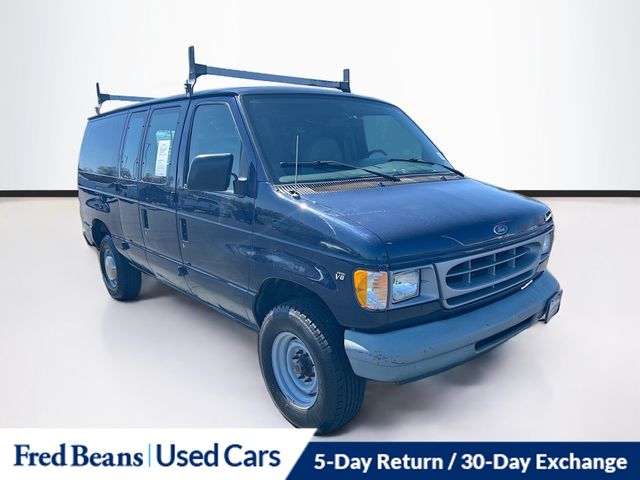 Used 2001 Ford E-350 - photo 1