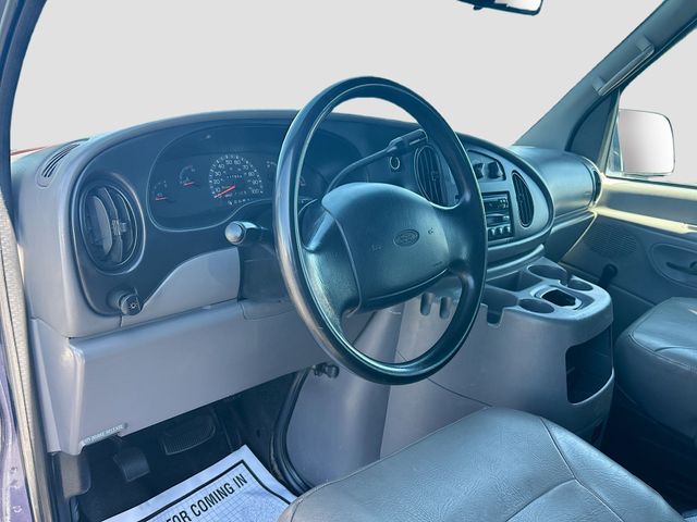 Used 2001 Ford E-350 - photo 14
