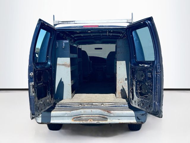 Used 2001 Ford E-350 - photo 2