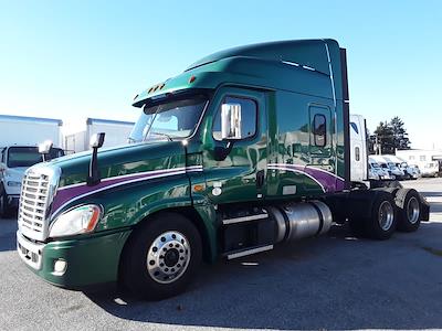 Used 2020 Freightliner Cascadia Detroit Diesel DD15 Semi Truck with Sleeper Cab for sale #278286 - photo 1