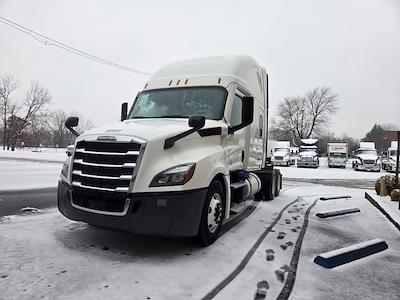 Used 2022 Freightliner Cascadia Cummins X15 Semi Truck with Sleeper Cab for sale #575423 - photo 1