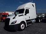 Used 2018 Freightliner Cascadia Detroit Diesel DD15 Semi Truck with Sleeper Cab for sale #578378 - photo 1