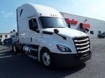 Used 2018 Freightliner Cascadia Detroit Diesel DD15 Semi Truck with Sleeper Cab for sale #578378 - photo 4