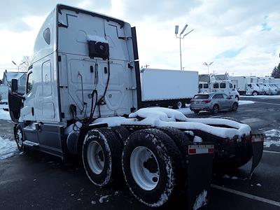 2019 Freightliner Cascadia Sleeper Cab 6x4 Semi Truck for sale #578379 - photo 2