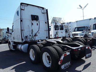 Used 2019 Freightliner Cascadia Detroit Diesel DD15 Semi Truck with Sleeper Cab for sale #584293 - photo 2