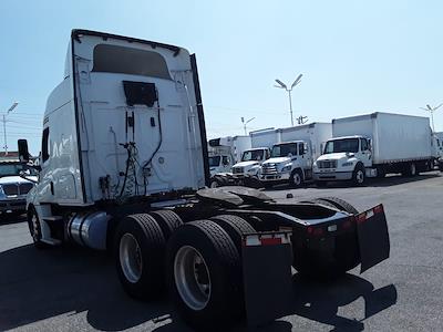 Used 2019 Freightliner Cascadia Detroit Diesel DD15 Semi Truck with Sleeper Cab for sale #597029 - photo 2