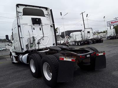 Used 2019 Freightliner Cascadia Detroit Diesel DD15 Semi Truck with Sleeper Cab for sale #597030 - photo 2