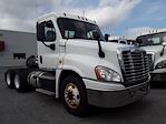 Used 2017 Freightliner Cascadia Detroit Diesel DD15 Semi Truck for sale #670748 - photo 4