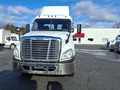 Used 2017 Freightliner Cascadia Detroit DD13 Semi Truck for sale #673746 - photo 2