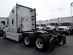 Used 2018 Freightliner Cascadia Detroit Diesel DD15 Semi Truck with Sleeper Cab for sale #681637 - photo 2