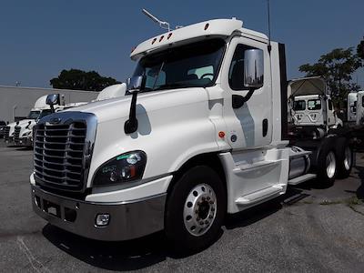 Used 2018 Freightliner Cascadia Detroit Diesel DD15 Semi Truck for sale #681639 - photo 1