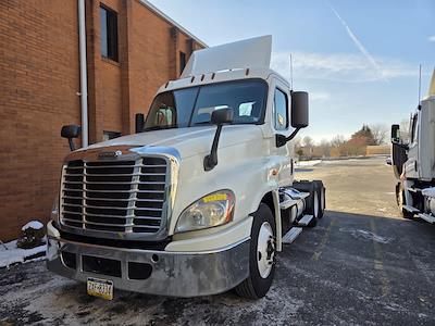 Used 2018 Freightliner Cascadia Detroit DD13 Semi Truck for sale #744702 - photo 1