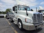 Used 2018 Freightliner Cascadia Detroit DD13 Semi Truck for sale #744899 - photo 4