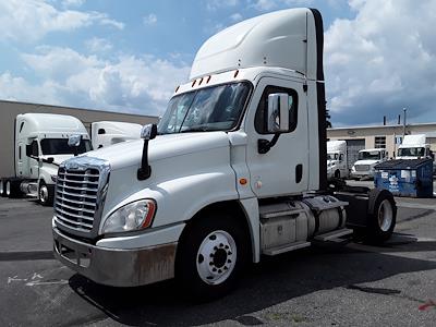 Used 2018 Freightliner Cascadia Detroit DD13 Semi Truck for sale #751068 - photo 1