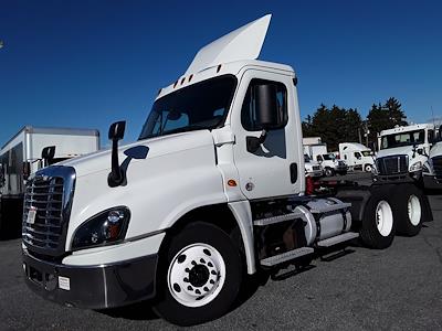2018 Freightliner Cascadia Day Cab 6x4 Semi Truck for sale #754171 - photo 1