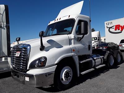 Used 2018 Freightliner Cascadia Detroit DD13 Semi Truck for sale #754793 - photo 1