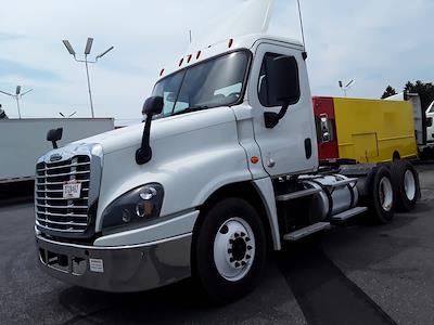Used 2018 Freightliner Cascadia Detroit DD13 Semi Truck for sale #800111 - photo 1