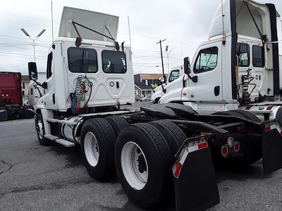 Used 2018 Freightliner Cascadia Detroit DD13 Semi Truck for sale #800112 - photo 2