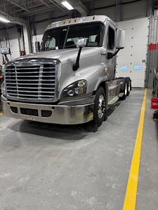 Used 2019 Freightliner Cascadia Cummins X15 Semi Truck for sale #808132 - photo 1
