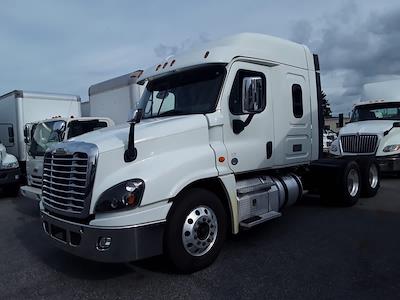 Used 2019 Freightliner Cascadia Detroit Diesel DD15 Semi Truck with Sleeper Cab for sale #809838 - photo 1