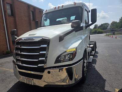 Used 2019 Freightliner Cascadia Detroit DD13 Semi Truck for sale #812130 - photo 1