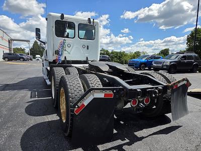 Used 2019 Freightliner Cascadia Detroit DD13 Semi Truck for sale #812904 - photo 2