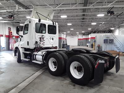 Used 2019 Freightliner Cascadia Detroit DD13 Semi Truck for sale #812923 - photo 2