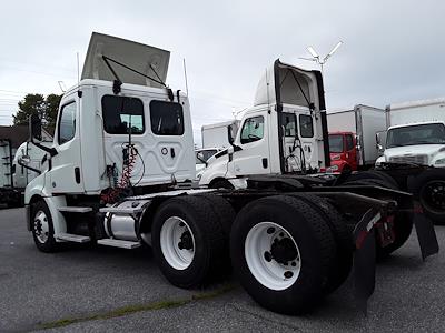 2019 Freightliner Cascadia Day Cab 6x4 Semi Truck for sale #813003 - photo 2