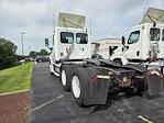 Used 2019 Freightliner Cascadia Detroit DD13 Semi Truck for sale #813600 - photo 2