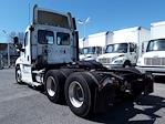 Used 2019 Freightliner Cascadia Detroit Diesel DD15 Semi Truck for sale #827832 - photo 2