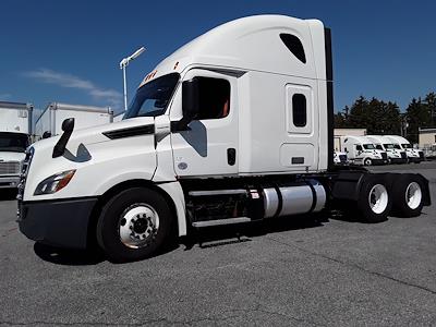 Used 2019 Freightliner Cascadia Detroit Diesel DD15 Semi Truck with Sleeper Cab for sale #830479 - photo 1
