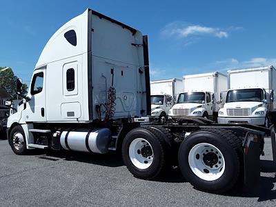 Used 2019 Freightliner Cascadia Detroit Diesel DD15 Semi Truck with Sleeper Cab for sale #830479 - photo 2