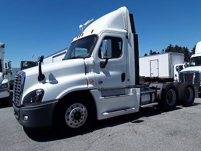2019 Freightliner Cascadia Day Cab 6x4 Semi Truck for sale #867573 - photo 1