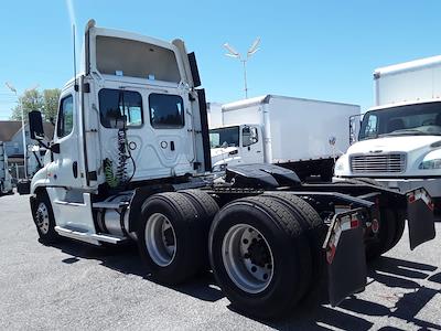2019 Freightliner Cascadia Day Cab 6x4 Semi Truck for sale #867573 - photo 2