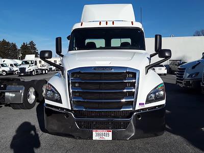 Used 2019 Freightliner Cascadia Detroit Diesel DD15 Semi Truck for sale #868161 - photo 2