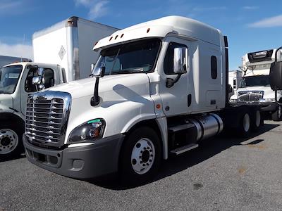 Used 2020 Freightliner Cascadia Cummins X15 Semi Truck with Sleeper Cab for sale #875325 - photo 1