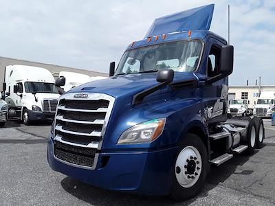 Used 2019 Freightliner Cascadia - photo 1