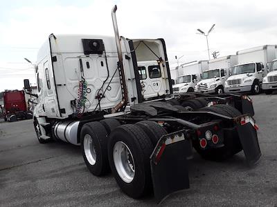 Used 2020 Freightliner Cascadia Detroit Diesel DD15 Semi Truck with Sleeper Cab for sale #879722 - photo 2