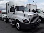 Used 2020 Freightliner Cascadia Detroit Diesel DD15 Semi Truck with Sleeper Cab for sale #881159 - photo 4