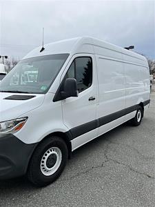 Used 2022 Mercedes-Benz Sprinter 2500 - photo 1