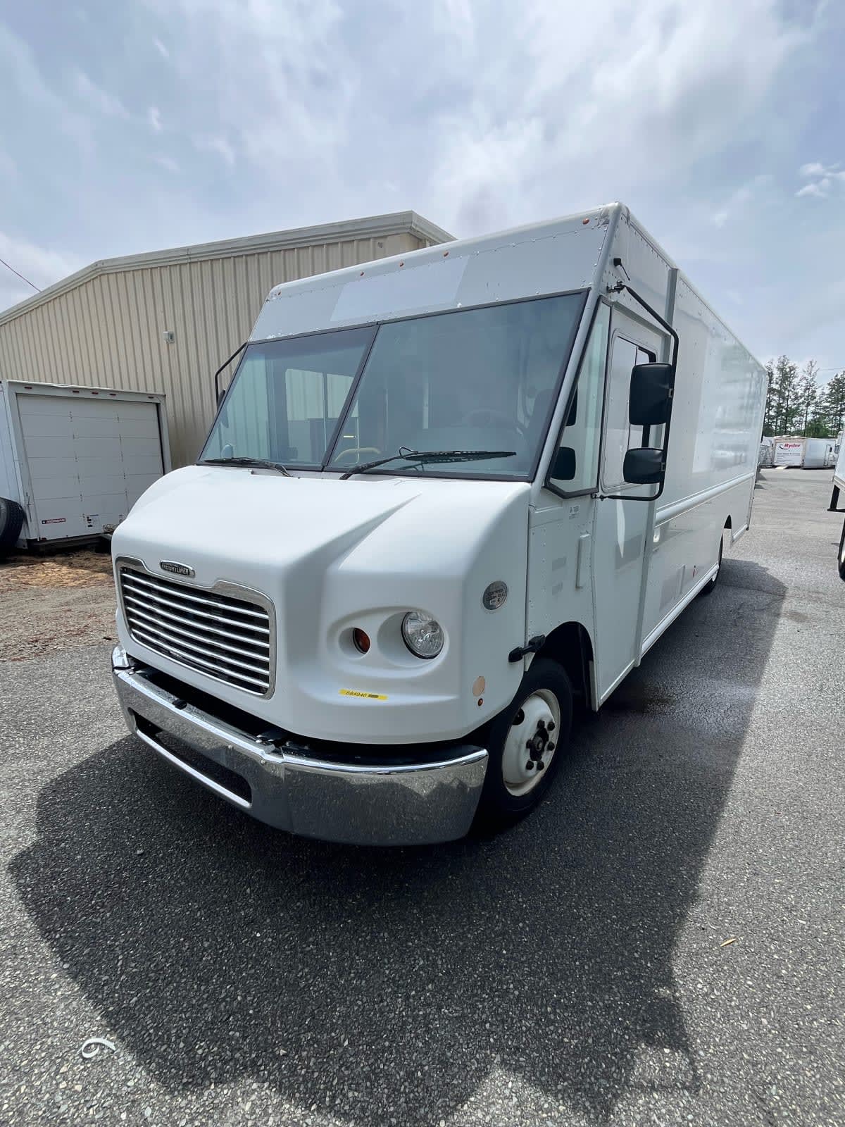 Used 2018 Freightliner MT 45 Step Van Walk-in for sale in