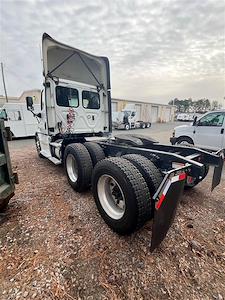 Used 2018 Freightliner Cascadia Detroit Diesel DD15 Semi Truck for sale #765952 - photo 2